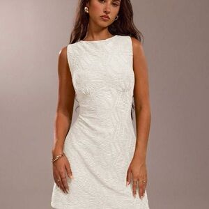 Elegant Forever 21 White Sleeveless Dress